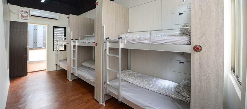 Ostello Rest Backpacker Tainan Esterno foto